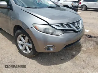 2009 Nissan Murano LE z VIN JN8AZ18W79W151778, wystawiony jako IAAI lot #42530560 z przebiegiem 157 393 mil mil oraz . Historia ofert i sprzedaży dostępna na DreamBid. Obrazek 12.