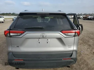 2020 Toyota RAV4 XLE with VIN 2T3P1RFV0LC095311, listed as a Copart auction lot 49062135 with 76,779 mi miles and Salvage Title. Bid and sale history available at carsss.com. Image 6.
