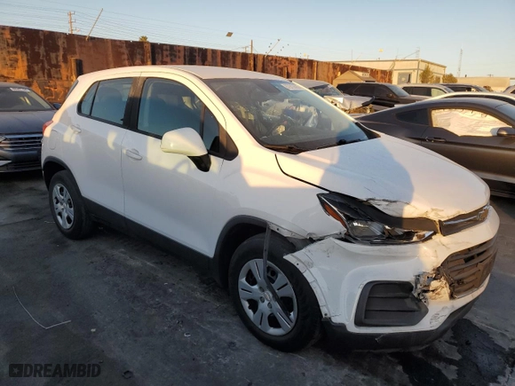 2018 Chevrolet Trax LS with VIN 3GNCJKSB2JL237296, listed as a Copart auction lot 87913505 with 52,340 mi miles and Salvage Title. Bid and sale history available at carsss.com. Image 4.