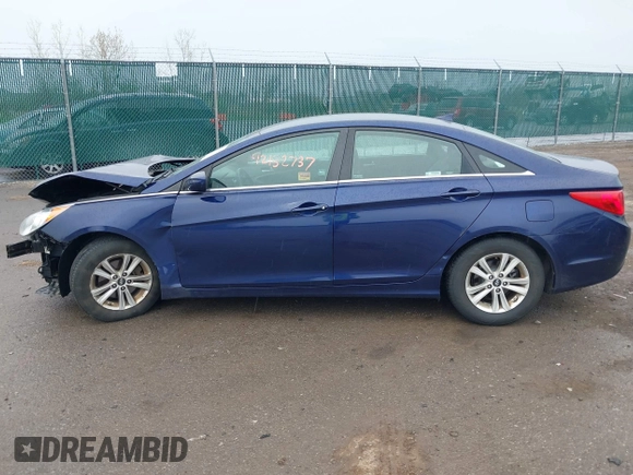 2013 Hyundai Sonata GLS z VIN 5NPEB4AC7DH712823, wystawiony jako IAAI lot #42132737 z przebiegiem 108 993 mil mil oraz . Historia ofert i sprzedaży dostępna na DreamBid. Obrazek 14.