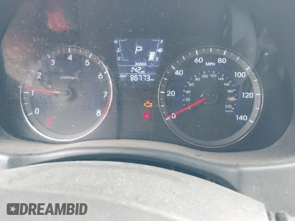 2014 Hyundai Accent SE z VIN KMHCU5AE7EU145704, wystawiony jako IAAI lot #42357042 z przebiegiem 96 773 mil mil oraz . Historia ofert i sprzedaży dostępna na DreamBid. Obrazek 7.