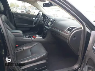 2022 Chrysler 300 Touring L with VIN 2C3CCADG7NH262848, listed as a IAAI auction lot 41777821 with 29,618 mi miles. Bid and sale history available at carsss.com. Image 5.