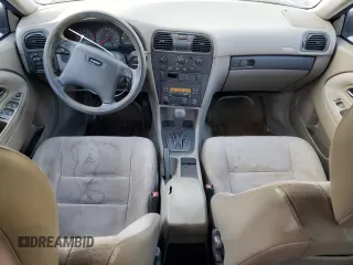 2001 Volvo V40 z VIN YV1VW29551F747214, wystawiony jako Copart lot #44844735 z przebiegiem 183 144 mil mil oraz Tytuł czysty. Historia ofert i sprzedaży dostępna na DreamBid. Obrazek 8.