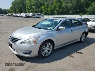 2015 Nissan Altima SL with VIN 1N4BL3AP8FC466320, listed as a Copart auction lot 61058295 with 96,299 mi miles and Salvage title. Bid and sale history available at DreamBid. Image 1.