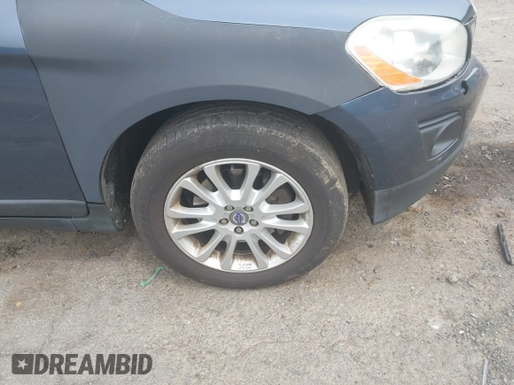 2010 Volvo XC60 3.0T with VIN YV4992DZ4A2027688, listed as a IAAI auction lot 42357112 with 201,222 mi miles and . Bid and sale history available at DreamBid. Image 17.