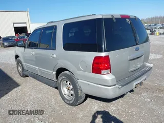2004 Ford Expedition Special Service with VIN 1FMRU15W64LA44633, listed as a IAAI auction lot 41719498 with 109,005 mi miles. Bid and sale history available at carsss.com. Image 3.