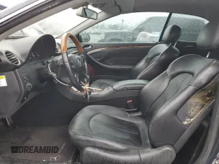 2006 Mercedes-Benz CLK 350 z VIN WDBTK56J96F171256, wystawiony jako Copart lot #47229775 z przebiegiem 194 506 mil mil oraz Szkoda całkowita • Salvage title. Historia ofert i sprzedaży dostępna na DreamBid. Obrazek 7.