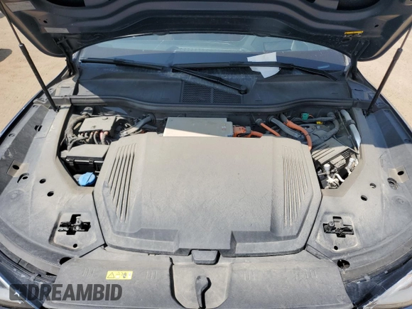 2021 Audi e-tron Sportback Prestige z VIN WA13ABGE6MB007966, wystawiony jako Copart lot #64278064 z przebiegiem 26 989 mil mil oraz Szkody całkowita. Historia ofert i sprzedaży dostępna na DreamBid. Obrazek 13.