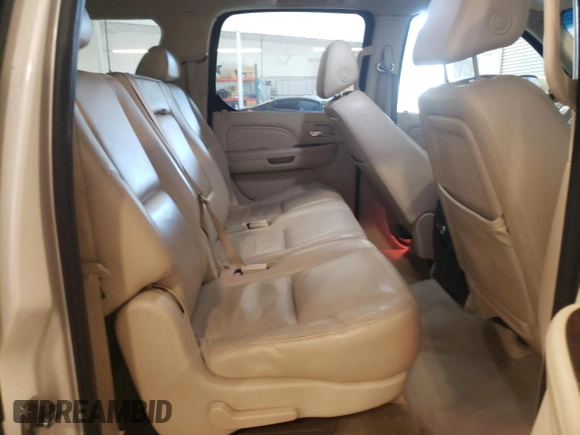 2008 Cadillac Escalade ESV z VIN 1GYFK66858R184955, wystawiony jako Copart lot #55686375 z przebiegiem 184 426 mil mil oraz Czysty tytuł • Clean title. Historia ofert i sprzedaży dostępna na DreamBid. Obrazek 11.