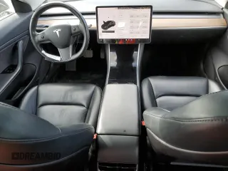 2019 Tesla Model 3 Mid Range z VIN 5YJ3E1EA7KF420025, wystawiony jako Copart lot #56149015 z przebiegiem 253 771 mil mil oraz Szkoda całkowita • Salvage title. Historia ofert i sprzedaży dostępna na DreamBid. Obrazek 8.