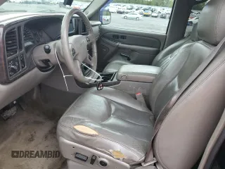 2006 GMC Sierra Denali z VIN 2GTEK63N461347595, wystawiony jako Copart lot #73427334 z przebiegiem 208 651 mil mil oraz Tytuł czysty. Historia ofert i sprzedaży dostępna na DreamBid. Obrazek 7.