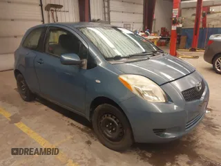 2008 Toyota Yaris with VIN JTDJT923685144478, listed as a IAAI auction lot 41959928 with 132,982 mi miles. Bid and sale history available at carsss.com. Image 1.
