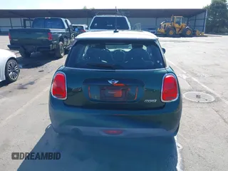 2016 MINI Hardtop z VIN WMWXP5C52G2D13449, wystawiony jako IAAI lot #42337313 z przebiegiem 101 482 mil mil oraz . Historia ofert i sprzedaży dostępna na DreamBid. Obrazek 16.