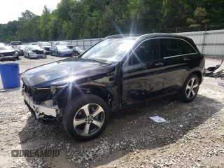 2019 Mercedes-Benz GLC 300 z VIN WDC0G4KB7K1001350, wystawiony jako Copart lot #55956125 z przebiegiem 91 689 mil mil oraz Szkoda całkowita • Salvage title. Historia ofert i sprzedaży dostępna na DreamBid. Obrazek 1.
