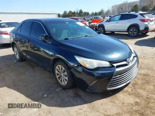 2015 Toyota Camry XLE with VIN 4T1BF1FK6FU936014, listed as a IAAI auction lot 41779831 with 152,421 mi miles. Bid and sale history available at carsss.com. Image 1.