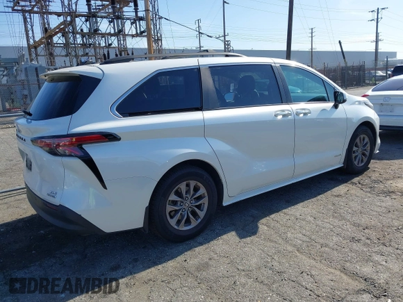 2021 Toyota Sienna XLE z VIN 5TDJRKEC7MS009306, wystawiony jako IAAI lot #42328482 z przebiegiem 169 443 mil mil oraz . Historia ofert i sprzedaży dostępna na DreamBid. Obrazek 4.