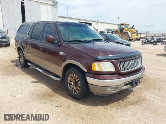 2003 Ford F-150 XLT with VIN 1FTRW07LX3KC09941, listed as a IAAI auction lot 42035068 with 137,762 mi miles. Bid and sale history available at carsss.com. Image 1.