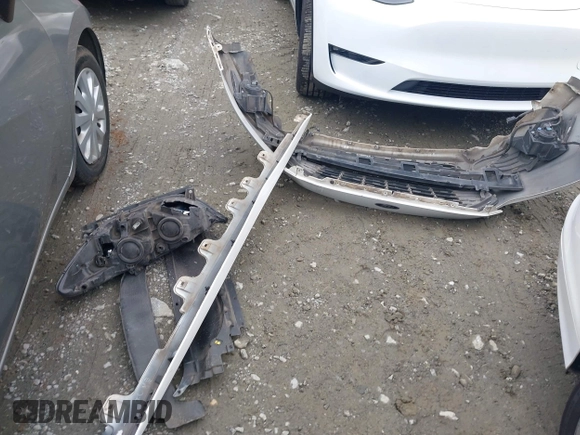 2016 Ford Fusion SE с VIN 3FA6P0H71GR162985, выставлен на аукционе IAAI как лот 42347539 с пробегом 330 641 миль миль и . История ставок и продаж доступна на DreamBid. Изображение 12.