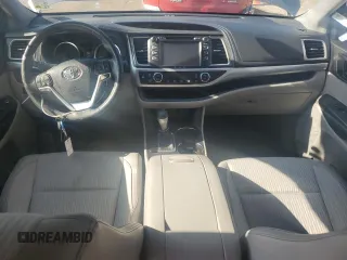 2018 Toyota Highlander LE with VIN 5TDZZRFH4JS250712, listed as a Copart auction lot 55106765 with 88,836 mi miles and Salvage title. Bid and sale history available at DreamBid. Image 8.
