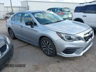 2019 Subaru Legacy z VIN 4S3BNAB65K3017167, wystawiony jako IAAI lot #40720778 z przebiegiem 172 870 mil mil oraz . Historia ofert i sprzedaży dostępna na DreamBid. Obrazek 1.