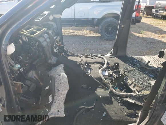 2020 Ford F-250 XL z VIN 1FT8W2BT9LED76157, wystawiony jako Copart lot #79952244 z przebiegiem Nie podano mil oraz Nie do naprawy • Non repairable. Historia ofert i sprzedaży dostępna na DreamBid. Obrazek 7.