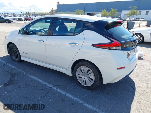 2019 Nissan LEAF SV z VIN 1N4AZ1CP0KC305899, wystawiony jako IAAI lot #41746355 z przebiegiem 31 703 mil mil oraz . Historia ofert i sprzedaży dostępna na DreamBid. Obrazek 3.