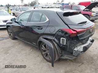 2021 Lexus UX 250h z VIN JTHX9JBHXM2049972, wystawiony jako IAAI lot #40956792 z przebiegiem 47 882 mil mil oraz . Historia ofert i sprzedaży dostępna na DreamBid. Obrazek 3.