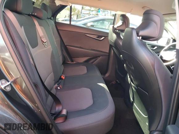 2025 Kia Niro LX with VIN KNDCP3LE3S5215136, listed as a Copart auction lot 43870085 with 3,981 mi miles and Salvage Title. Bid and sale history available at carsss.com. Image 10.