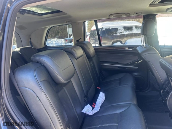 2011 Mercedes-Benz GL-Class GL 350 BlueTEC with VIN 4JGBF2FE3BA671029, listed as a Copart auction lot 46549205 with 181,062 mi miles and Clean Title. Bid and sale history available at carsss.com. Image 6.