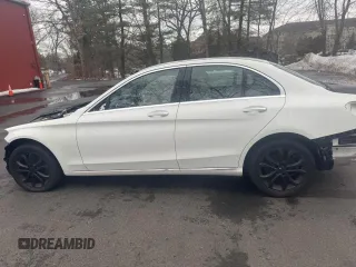 2015 Mercedes-Benz C 300 Luxury с VIN 55SWF4KB0FU063185, выставлен на аукционе Copart как лот 67022065 с пробегом Не указан миль и Чистый • Clean title. История ставок и продаж доступна на DreamBid. Изображение 10.