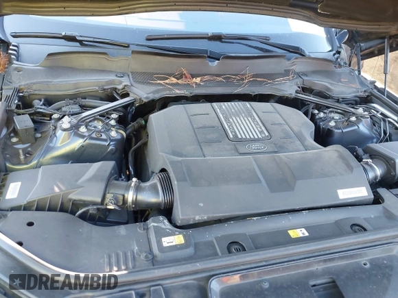 2017 Land Rover Range Rover Sport SE with VIN SALWG2FV8HA680636, listed as a IAAI auction lot 40927991 with 126,539 mi miles and . Bid and sale history available at DreamBid. Image 10.