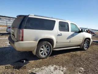 2014 GMC Yukon XL Denali with VIN 1GKS2MEF2ER165627, listed as a Copart auction lot 42962905 with 157,903 mi miles and Salvage Title. Bid and sale history available at carsss.com. Image 3.