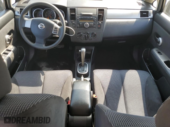 2011 Nissan Versa SL z VIN 3N1BC1CP8BL405823, wystawiony jako Copart lot #49011985 z przebiegiem 116 060 mil mil oraz Szkoda całkowita • Salvage title. Historia ofert i sprzedaży dostępna na DreamBid. Obrazek 8.