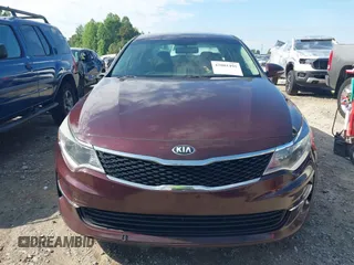 2018 Kia Optima LX z VIN 5XXGT4L39JG180260, wystawiony jako IAAI lot #42081495 z przebiegiem 173 200 mil mil oraz . Historia ofert i sprzedaży dostępna na DreamBid. Obrazek 12.