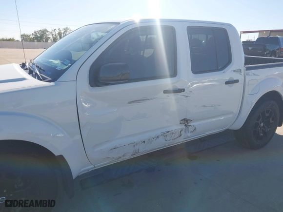 2020 Nissan Frontier SV with VIN 1N6ED0EA8LN715866, listed as a IAAI auction lot 40888922 with 34,374 mi miles. Bid and sale history available at carsss.com. Image 6.