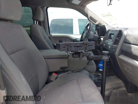2019 Ford F-250 XL with VIN 1FT7X2BT5KED47410, listed as a IAAI auction lot 42553728 with 217,587 mi miles and . Bid and sale history available at DreamBid. Image 5.