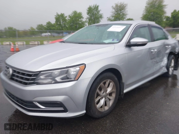 2017 Volkswagen Passat S z VIN 1VWAT7A38HC064419, wystawiony jako IAAI lot #42156027 z przebiegiem 81 062 mil mil oraz . Historia ofert i sprzedaży dostępna na DreamBid. Obrazek 17.