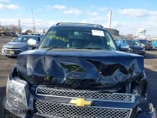 2012 Chevrolet Avalanche LT with VIN 3GNTKFE77CG228522, listed as a IAAI auction lot 40941557 with 166,954 mi miles. Bid and sale history available at carsss.com. Image 10.