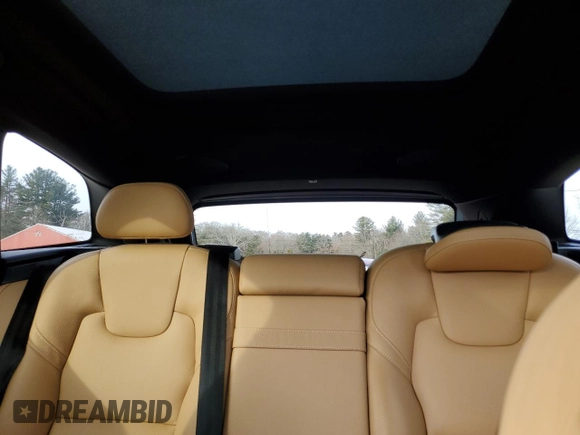 2019 Volvo XC60 Momentum with VIN LYVA22RK2KB238887, listed as a Copart auction lot 87608805 with 44,694 mi miles and Salvage title. Bid and sale history available at DreamBid. Image 10.