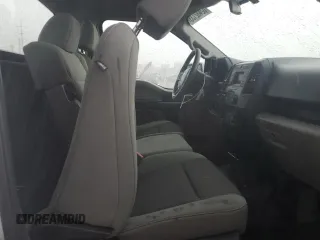2018 Ford F-150 XL с VIN 1FTMF1CB5JKF89264, выставлен на аукционе Copart как лот 62482135 с пробегом 136 251 миль миль и Списание • Salvage title. История ставок и продаж доступна на DreamBid. Изображение 10.