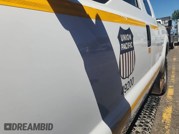 2014 Ford F-250 XL with VIN 1FT7X2B61EEB37353, listed as a IAAI auction lot 42587665 with 123,533 mi miles and . Bid and sale history available at DreamBid. Image 5.