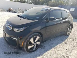 2019 BMW i3 with VIN WBY8P4C54K7D03050, listed as a Copart auction lot 76057684 with 31,858 mi miles and Salvage Title. Bid and sale history available at carsss.com. Image 1.
