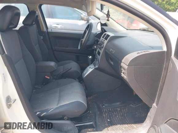 2008 Dodge Caliber SXT z VIN 1B3HB48B58D583486, wystawiony jako IAAI lot #42422405 z przebiegiem 196 700 mil mil oraz . Historia ofert i sprzedaży dostępna na DreamBid. Obrazek 5.