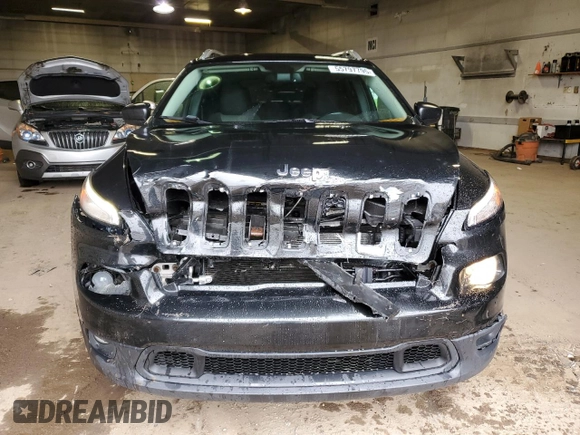 2014 Jeep Cherokee Latitude z VIN 1C4PJLCS0EW206742, wystawiony jako Copart lot #55797795 z przebiegiem 153 695 mil mil oraz Czysty tytuł • Clean title. Historia ofert i sprzedaży dostępna na DreamBid. Obrazek 5.