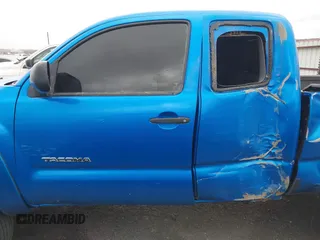 2006 Toyota Tacoma with VIN 5TEUU42N46Z183840, listed as a IAAI auction lot 41805575 with 219,764 mi miles. Bid and sale history available at carsss.com. Image 15.