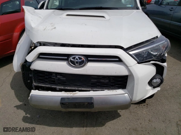 2020 Toyota 4Runner SR5 with VIN JTEBU5JR1L5800591, listed as a Copart auction lot 46805483 with 0 mi miles. Bid and sale history available at carsss.com. Image 5.