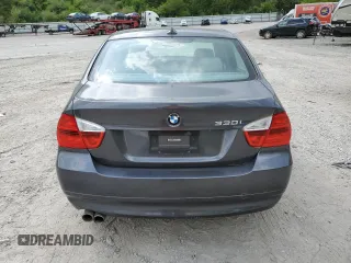 2006 BMW 3 Series 330i z VIN WBAVB33576KR77249, wystawiony jako Copart lot #54324055 z przebiegiem 93 180 mil mil oraz Szkoda całkowita • Salvage title. Historia ofert i sprzedaży dostępna na DreamBid. Obrazek 6.