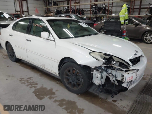 2003 Lexus ES with VIN JTHBF30G036003423, listed as a IAAI auction lot 42201781 with 238,105 mi miles. Bid and sale history available at carsss.com. Image 1.