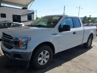 2018 Ford F-150 XL z VIN 1FTEX1CP3JFB32667, wystawiony jako IAAI lot #42242939 z przebiegiem 149 549 mil mil oraz . Historia ofert i sprzedaży dostępna na DreamBid. Obrazek 17.