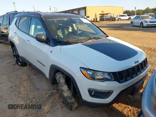 2018 Jeep Compass Trailhawk z VIN 3C4NJDDBXJT199178, wystawiony jako IAAI lot #41215543 z przebiegiem 102 271 mil mil oraz . Historia ofert i sprzedaży dostępna na DreamBid. Obrazek 1.